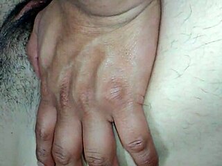 hairy pussy gets sucked and combed in fetish video