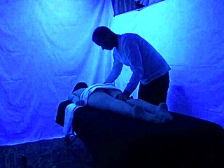 Gigi Breeze enjoys a relaxing blacklight massage session