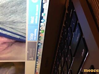 Look At This Hideous Teen's First Cam Show