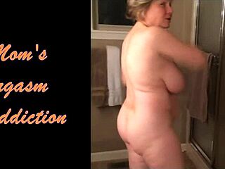 spying on mom while she masturbates and cums