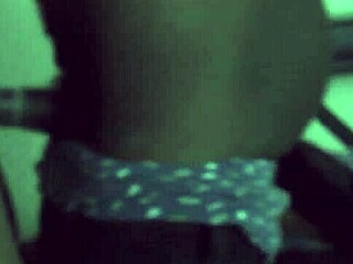 Juicy ebony amateur takes cock