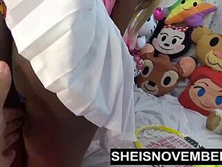 yo, MsNovember's tight ebony booty needs fingering bad!