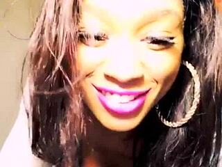 Wow, check out this ebony in shorts!