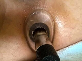 Close Up Anal Tunnel With Vibrator