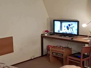 Bisek masturbates in gay solo scene