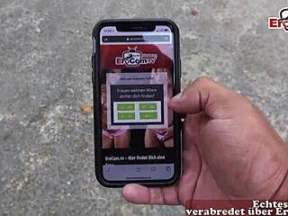 Deutsche Blondine Mit Brille Und In Nylons Auf Der Straße ABGESCHLEPPT