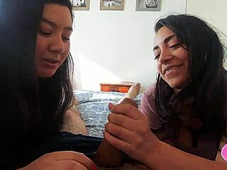 Lizren - Chilenas Performing Oral in Trio