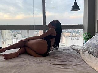 i'm sentando no maridinho till my bucetinha overflows, full on red or sheer, can't stop riding him hard