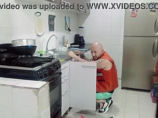 plomero seduced by boss showing huge ass for blowjob and sex.