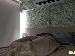 ed junior acordando e fodendo uma gaucha sem camisinha completo no red e no sheer