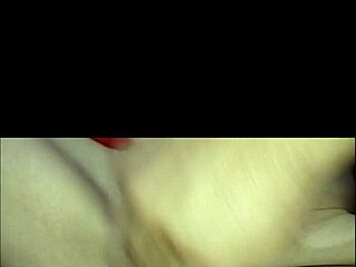 me encanta hacerla mojarse toda con mi lengua en su pussy latina