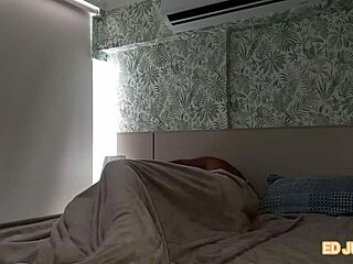 ed junior acordando e fodendo uma gaucha sem camisinha completo no red e no sheer