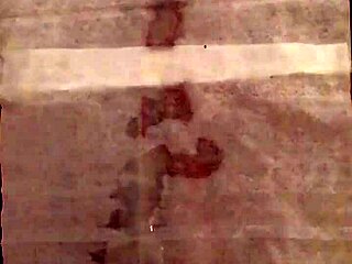 स्लो-मो कॉक जर्क स्टिकी कमशॉट के साथ खत्म होता है