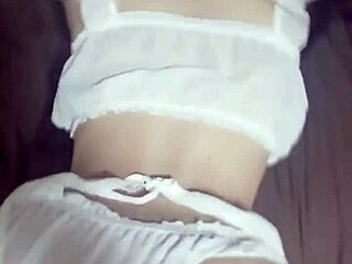 Is This Yummy Pinay Enjoying Dogstyle?