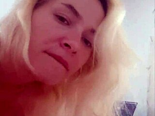 I'm Filming Myself Sucking His Cock on Phone, Deepthroat Close Up Homemade