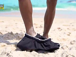 met a guy on the beach and had passionate encounter