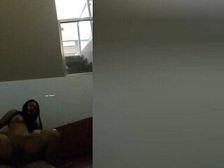 Esposo dotado e pauzudo com morena rabuda no motel