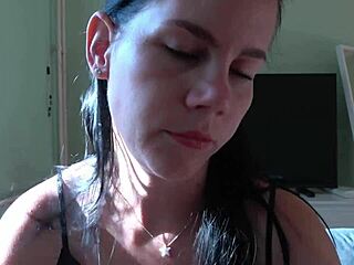 omg anna the giantess is so hot playing with tiny 18+ guy... can't stop watching!! 😍