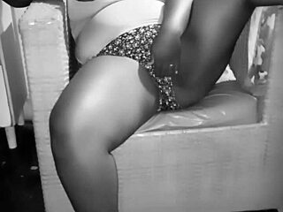 fiquei com tes�o vendo a buceta gostosa da minha tia casada