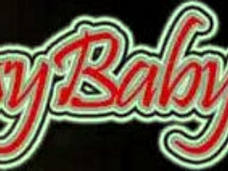 jugando con el culo de mi hijastra hasta que le gusta