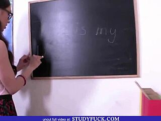 Cute Russian Girl Receives Close-Up Oral Pleasure in Detailed Scene