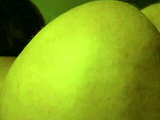 Sentando gostoso nesse pau enorme pov, feeling every inch deep