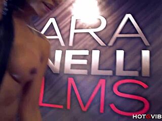 Lesbians Squirt In Public 4some, But What Happens With Toys And Fingering?