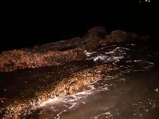 can you watch this big ass pornstar masturbate to orgasm on the beach?