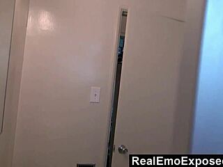 Daisy Cruiz Sucks Cock Every Time He Showers in Realemoexposed Boldly.