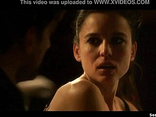Elena Anaya and Allison McKenzie in Softcore Scene