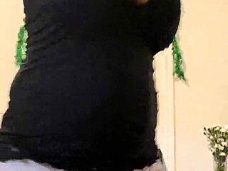 Anna Maria's Big Tits And Ass In Booty Shorts