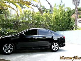 hey stepmom, wanna trib with your stepteen 18+ using hot toys?