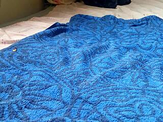 Na Falta de Uma Rola Me Divirto com a Cenoura Hardcore Gay