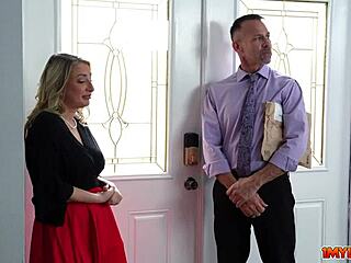 Quinn Waters Feels Intense Pleasure Riding Filthy Rich