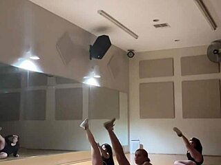 Beautiful Milf Twerks Her Tight Ass In Lingerie For The First Time