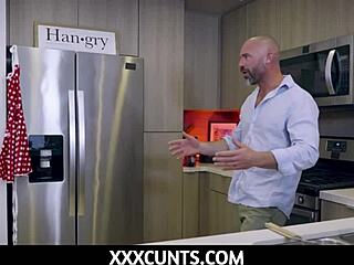 Doctor helps teen gains few inches