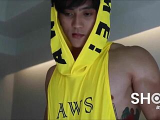 Japanese Hunk Shoots His Load In Gay Asian Scene