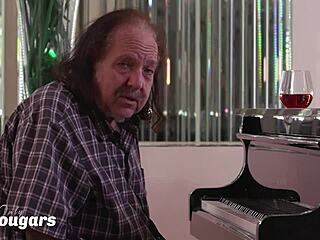 18yo niki fair enjoys a session