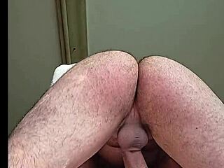 hot girlfriend begs me to fuck her 😏