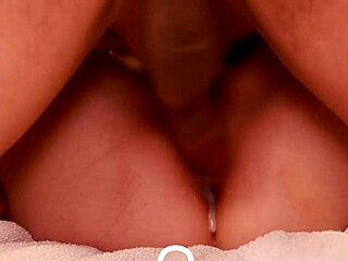 Japanese MILF Enjoys Creampie Sex Sessions