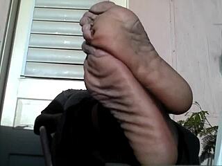 Bear Black Master Demands Slave To Worship His Big Feet