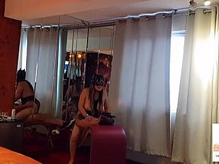 In this sexy Peruvian amateur show, the hot kitten performs a complete XXX routine.