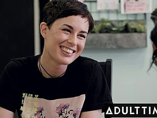 i seduce petite straight girl into licking my pussy