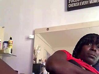 Having a quick squirt session with Kuukiepie!