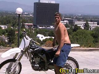 Amateur Stepsis Blowing Big Cock With Handjob In HD Reality