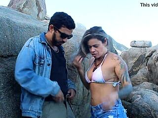 Ela Transou Com Desconhecido Na Beira Da Praia - Manuh Cortez - Pernocas - O Sulista