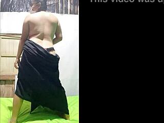 Amazing Dirty Woman Dances Naked To Indian Music Seductively