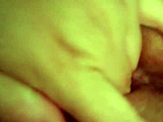 Amateur Uses Toys in All Holes for Intense Solo Masturbation Finale