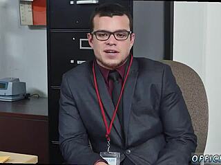 यह लड़का बूढ़े आदमी को वाइल्ड ब्लोजॉब देता देखकर मैं अभिभूत हूं, गे एक्सएक्सएक्स में