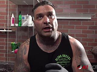 Amber luke gets new nose tattoo